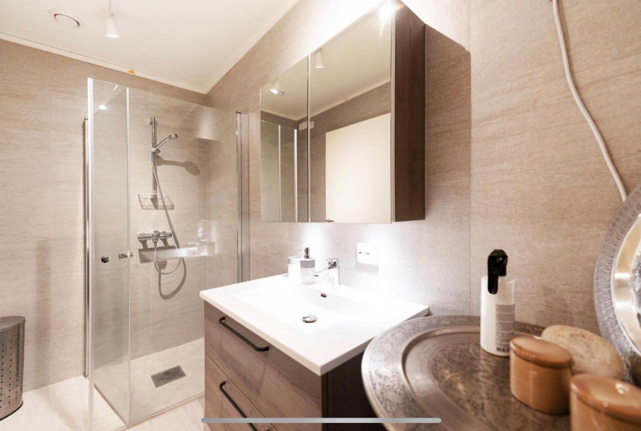 Aurora And Midnight Sun Apartment Тромсьо Екстериор снимка